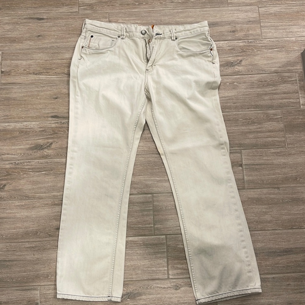 Tommy Bahama Relaxed Fit Men’s Jeans, size 38/32